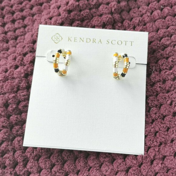 Kendra Scott Neutral Mix Essie Gold Huggie Earring NEW WITH POUCH - Picture 1 of 3